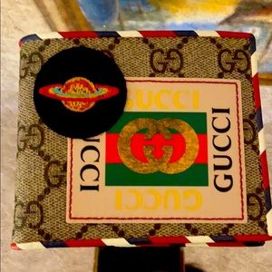 Gucci wallet 100% authentic